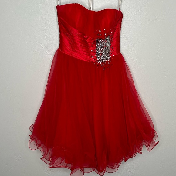 Sherri Hill Red & Silver Tulle Strapless Mini Dress - Picture 2 of 15